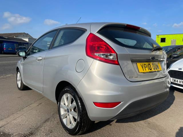 2010 Ford Fiesta 1.25 Zetec 3dr [82]