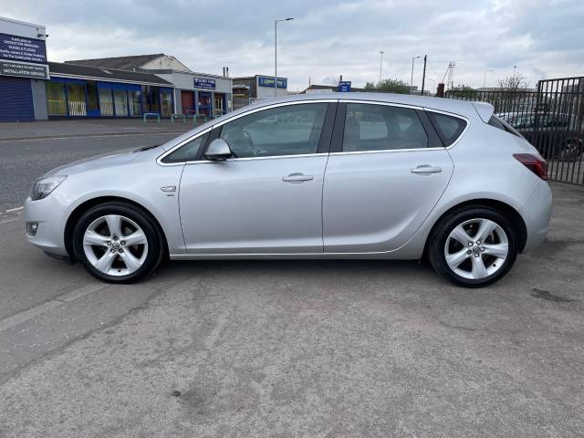 2012 Vauxhall Astra 1.6i 16V SRi 5dr
