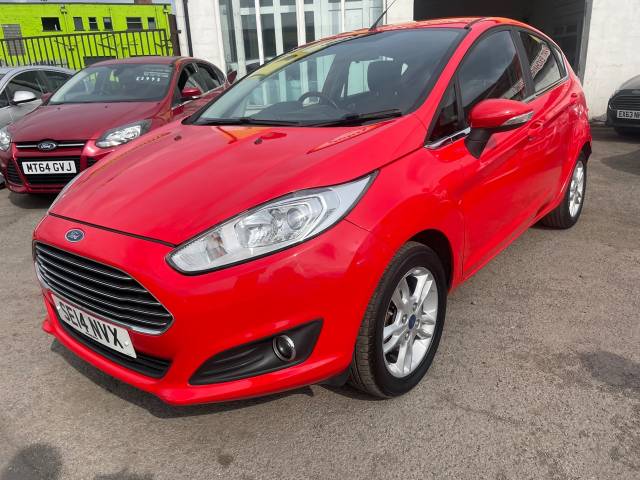 Ford Fiesta 1.25 82 Zetec 5dr Hatchback Petrol Red