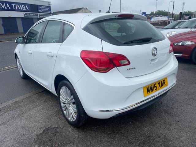 2015 Vauxhall Astra 1.4i 16V Excite 5dr