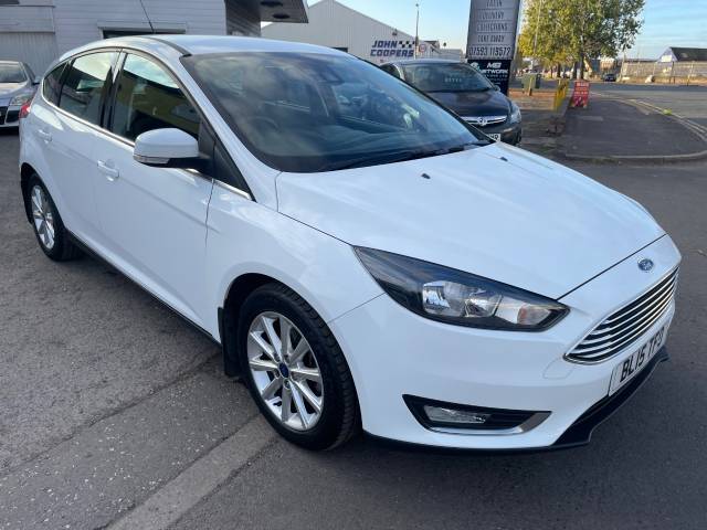 Ford Focus 1.0 EcoBoost Titanium 5dr Hatchback Petrol White