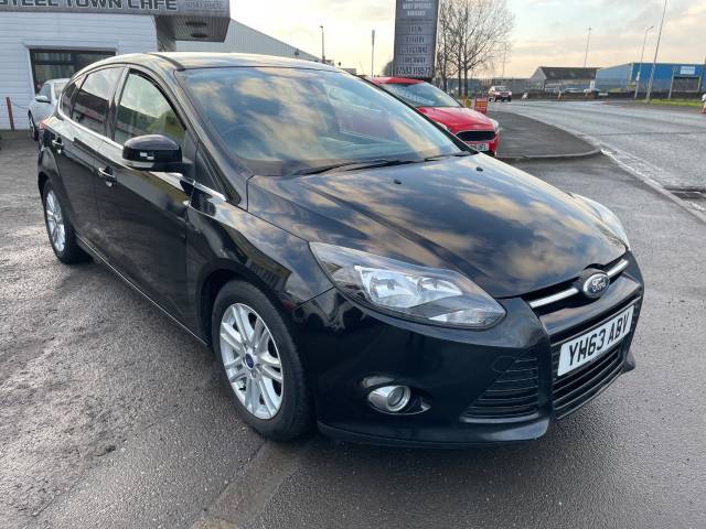Ford Focus 1.0 125 EcoBoost Titanium 5dr Hatchback Petrol Black