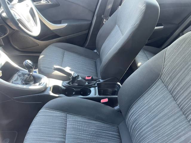 2010 Vauxhall Astra 1.6i 16V Exclusiv 5dr